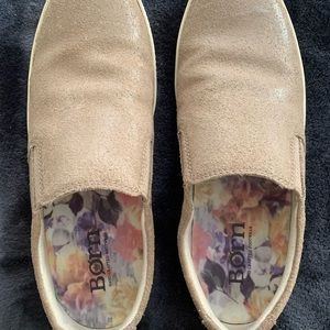 BORN slip-on sneaker